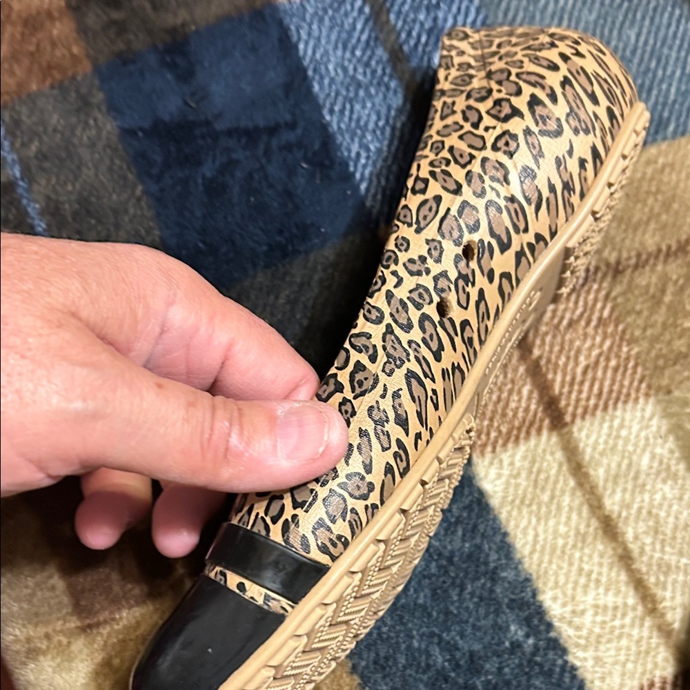 CROCS Leopard Print Flats with Black Toe - Picture 3 of 11
